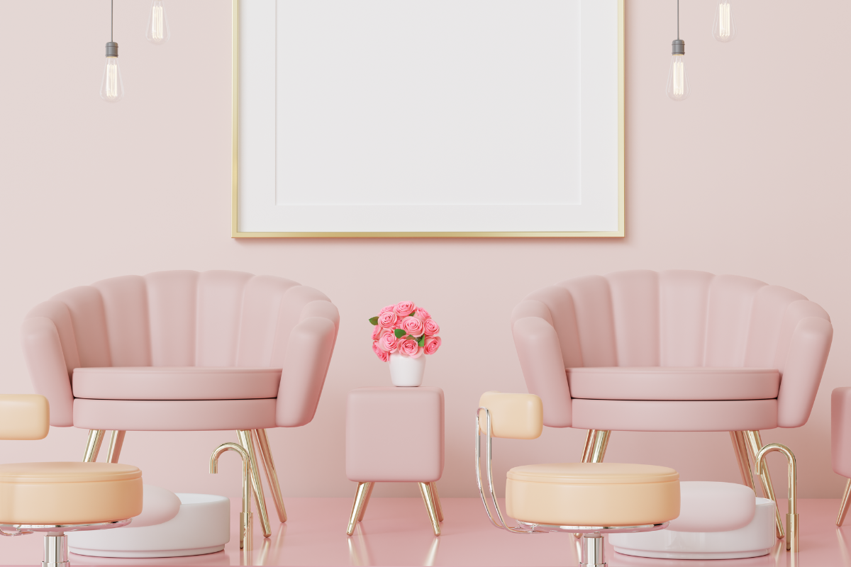 Mobile Nail Tech vs Working From Home: Which Is Right for You?